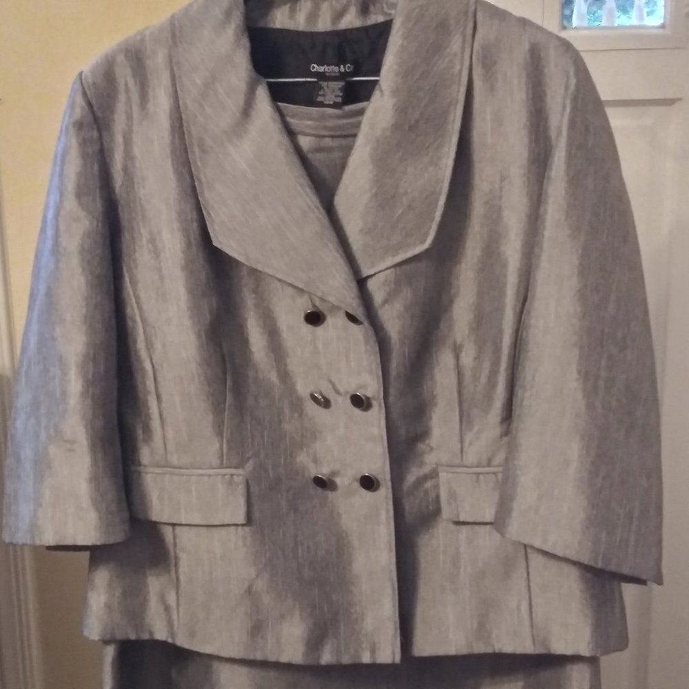 Shirt suit